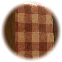 A red-and-white checked cloth, one of the things to spot.